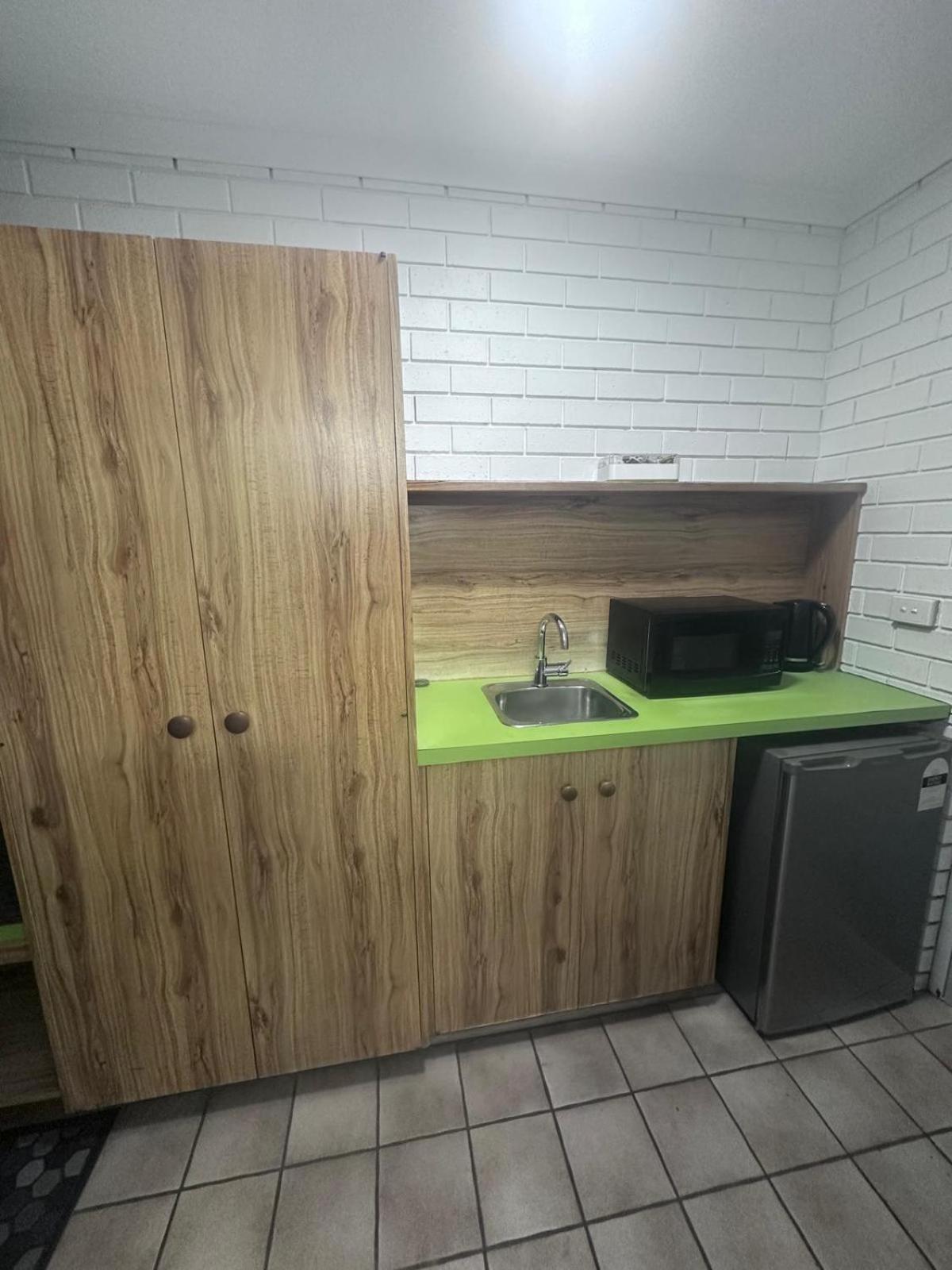 Albury Garden Court Motel Ngoại thất bức ảnh